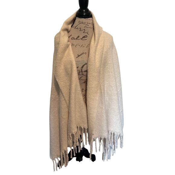 Madewell Super Soft Cream Blanket Scarf Shawl Oversized Fringe Cozy Comfort - Picture 8 of 9